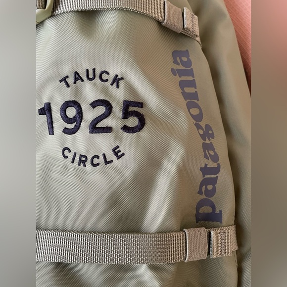 Patagonia Sage Green Men's Backpack - Picture 7 of 10